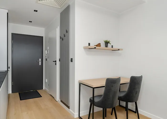 Modern Plac Wolnosci By Renters * Poznan