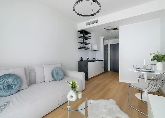 Modern Plac Wolnosci By Renters * Poznan